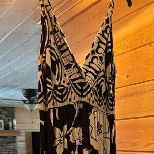 Elegant Black and Cream Floral Maxi Dress